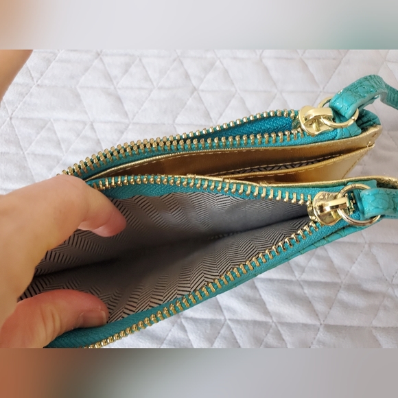 Steve Madden Wristlet Purse Faux Leather Tiffany blue Zip Top Pocket Loop Strap - Picture 4 of 15